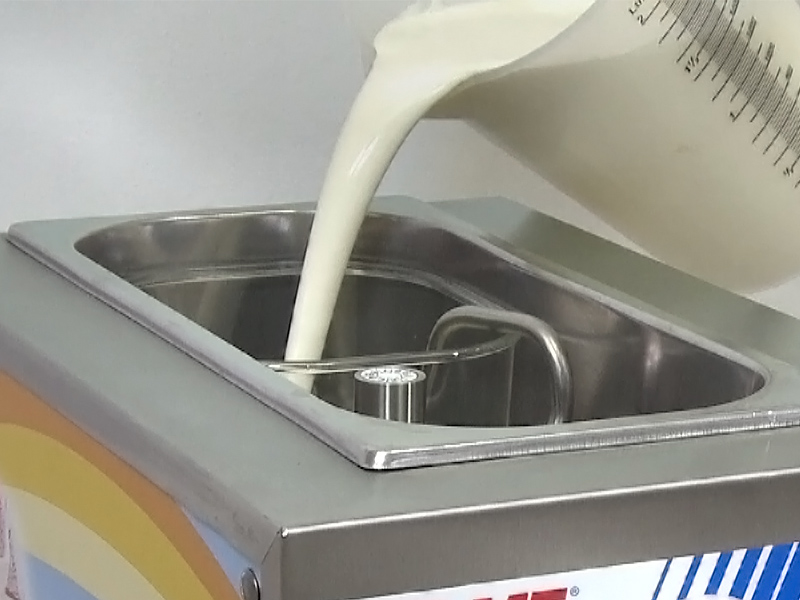 Machine à chantilly Professionnelle pour cafés, bars et petites pâtisseries Prima 2 et Prima 5 Elles conservent à 4°C 